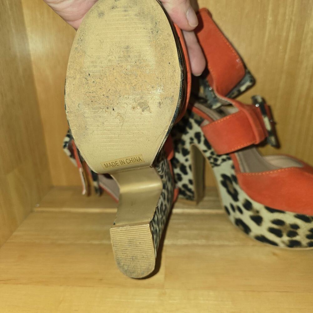 Super fun Wegde Sandal Heels Cheete Prink and Orange Size 6 - Picture 5 of 6